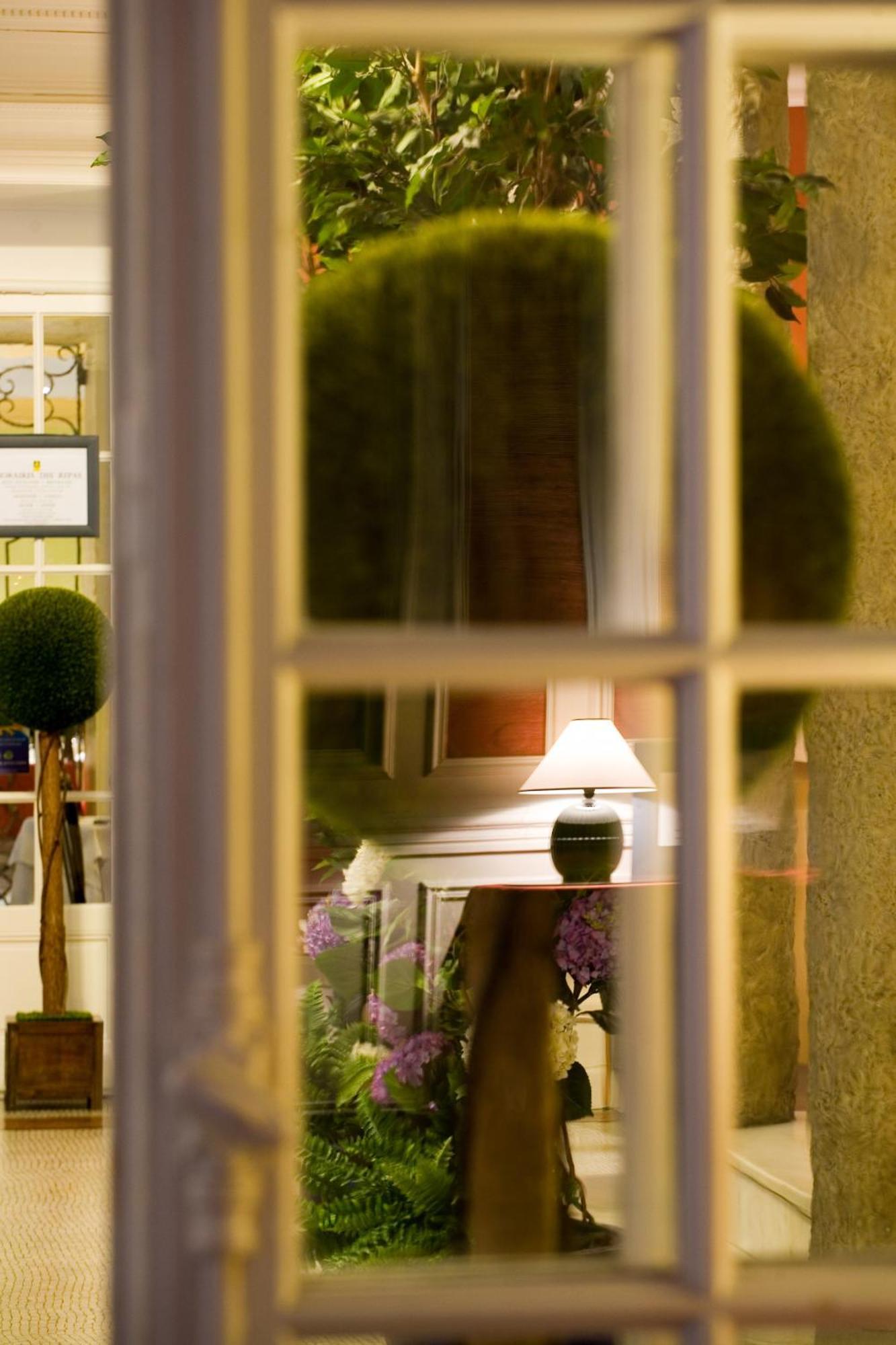 Logis Le Midland Hotel Vichy Bagian luar foto