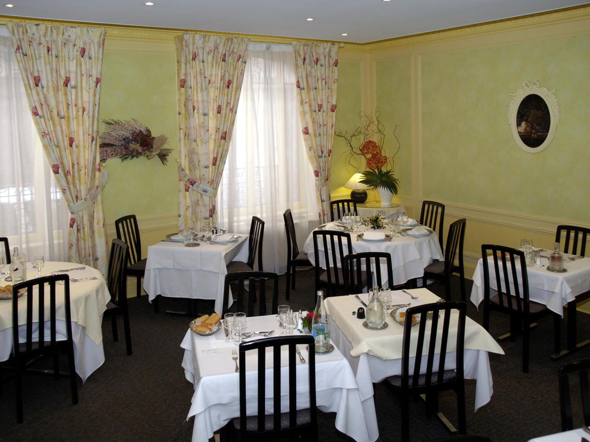 Logis Le Midland Hotel Vichy Bagian luar foto